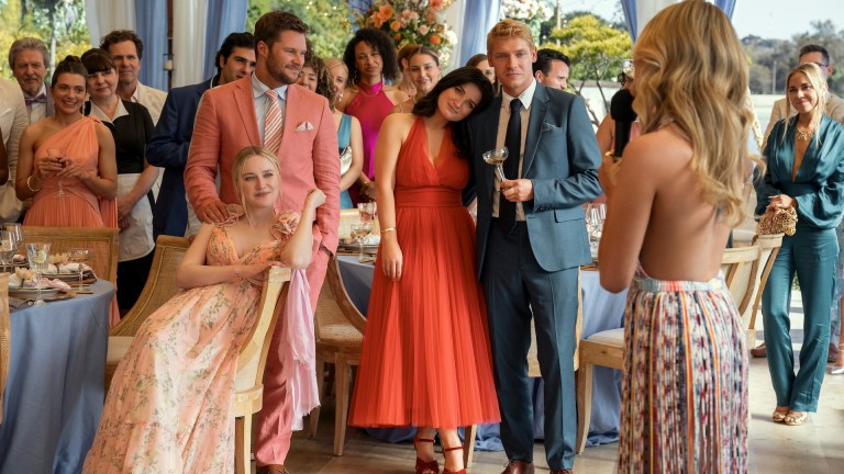 The Perfect Couple. (L to R) Dakota Fanning as Abby Winbury, Jack Reynor as Thomas Winbury, Eve Hewson as Amelia Sacks, Billy Howle as Benji Winbury, Meghann Fahy as Merritt Monaco in episode 101 of The Perfect Couple.